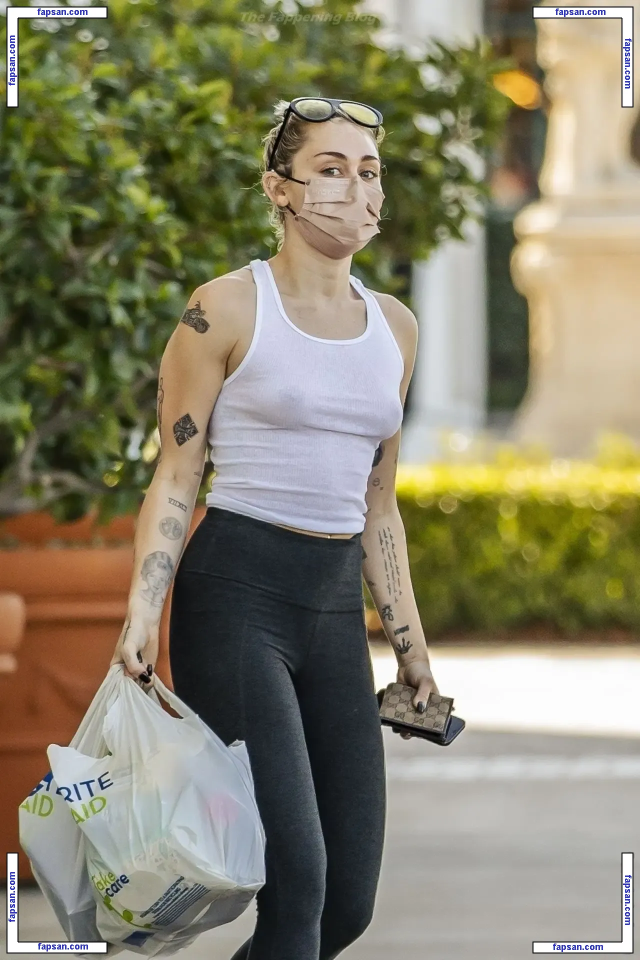 Miley Cyrus nude photo #4364 from OnlyFans