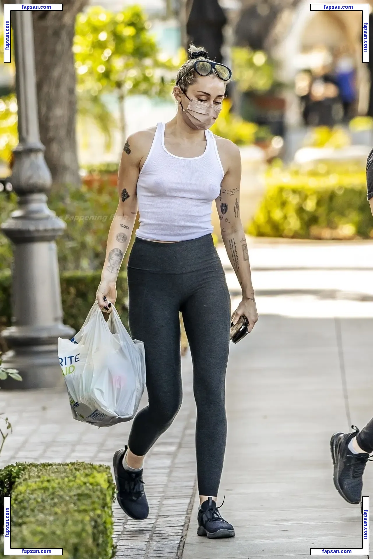 Miley Cyrus nude photo #4386 from OnlyFans