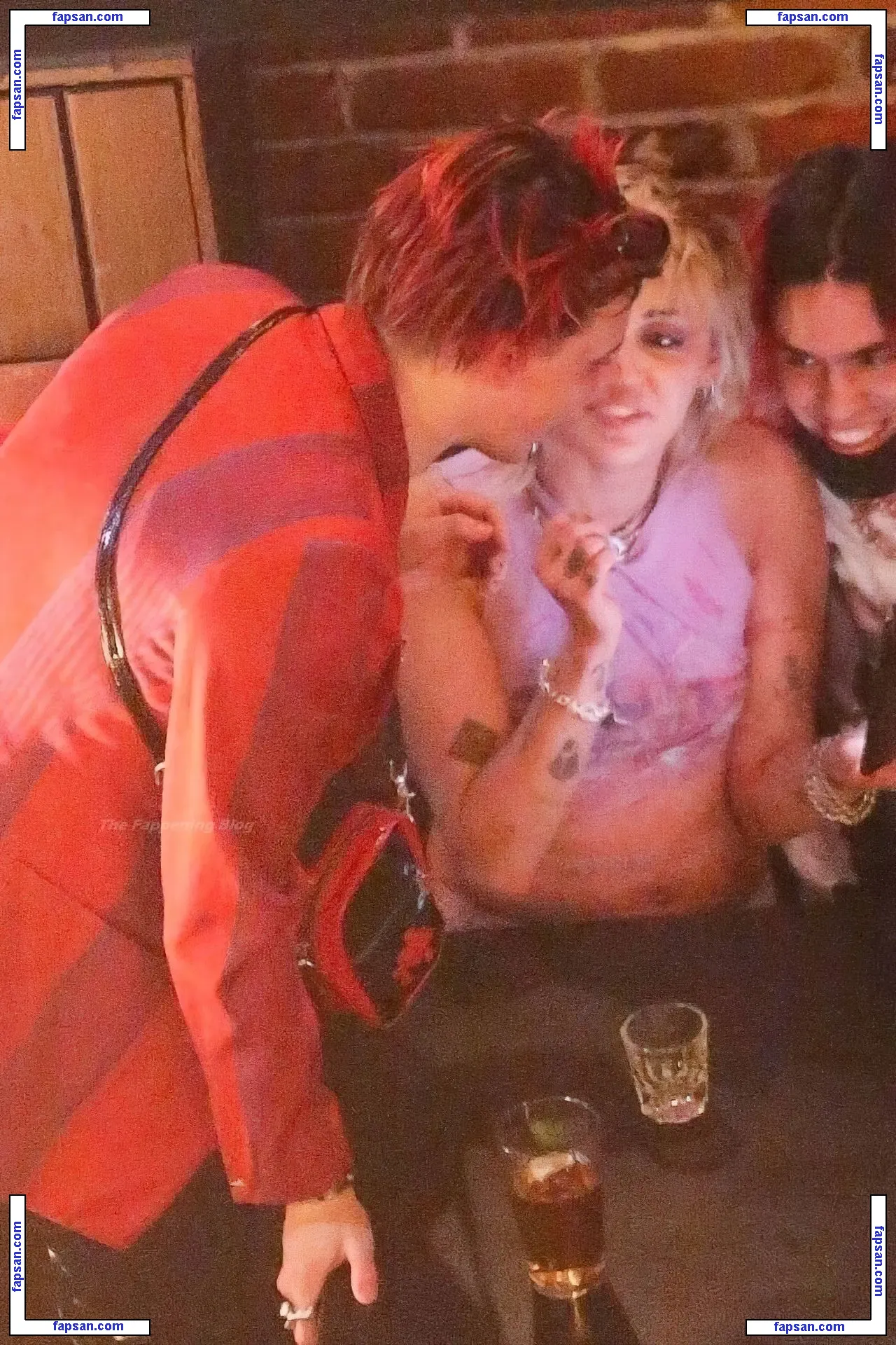 Miley Cyrus nude photo #4425 from OnlyFans
