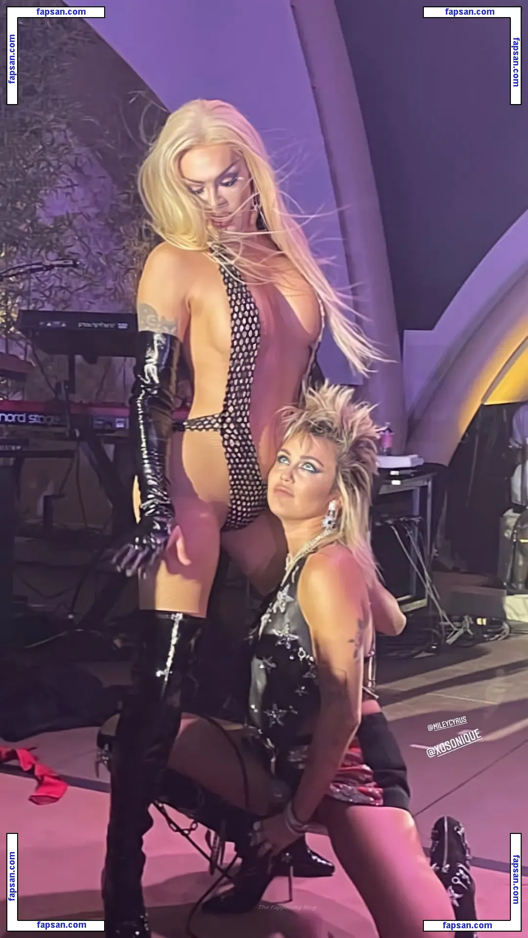 Miley Cyrus nude photo #4587 from OnlyFans