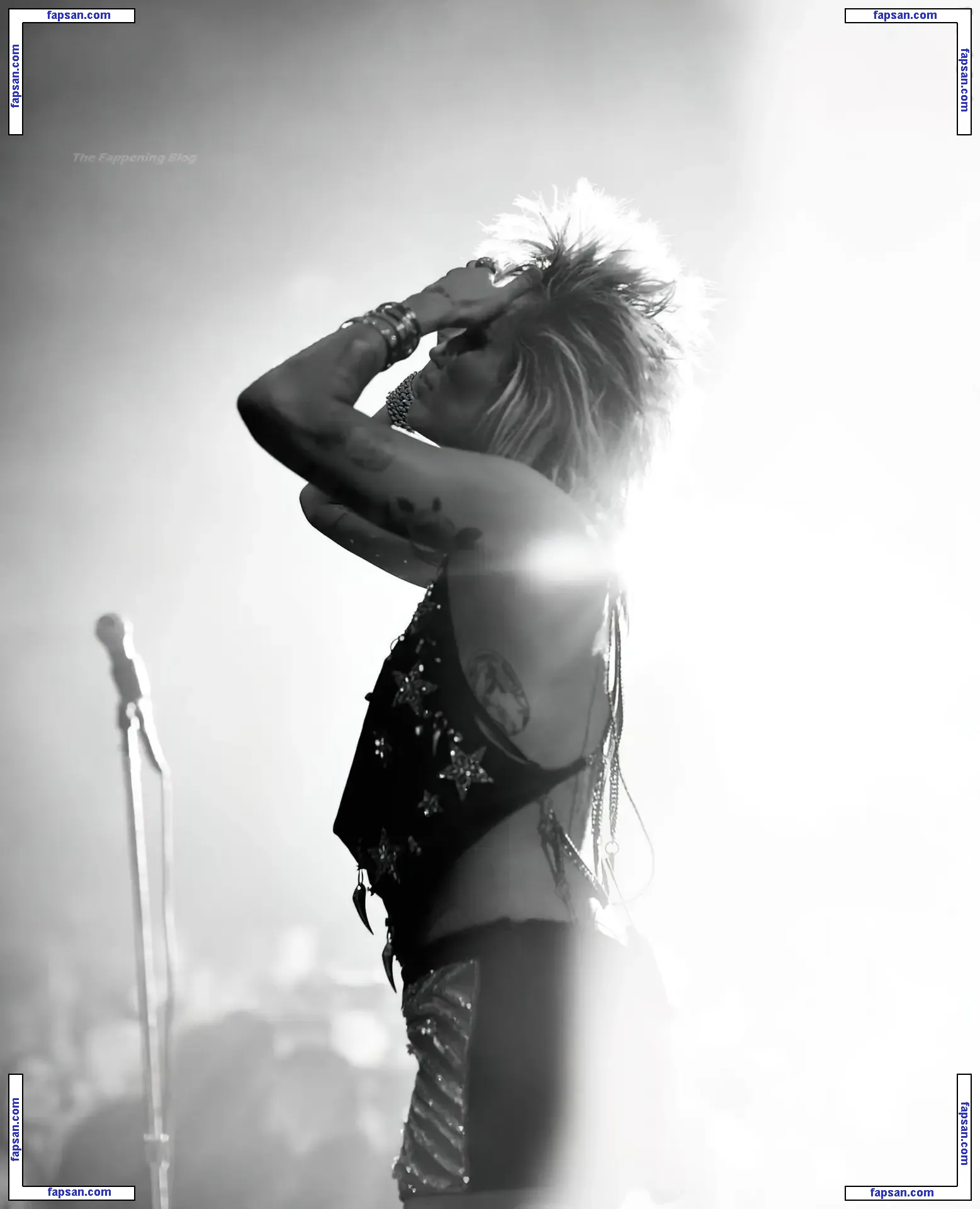 Miley Cyrus nude photo #4608 from OnlyFans