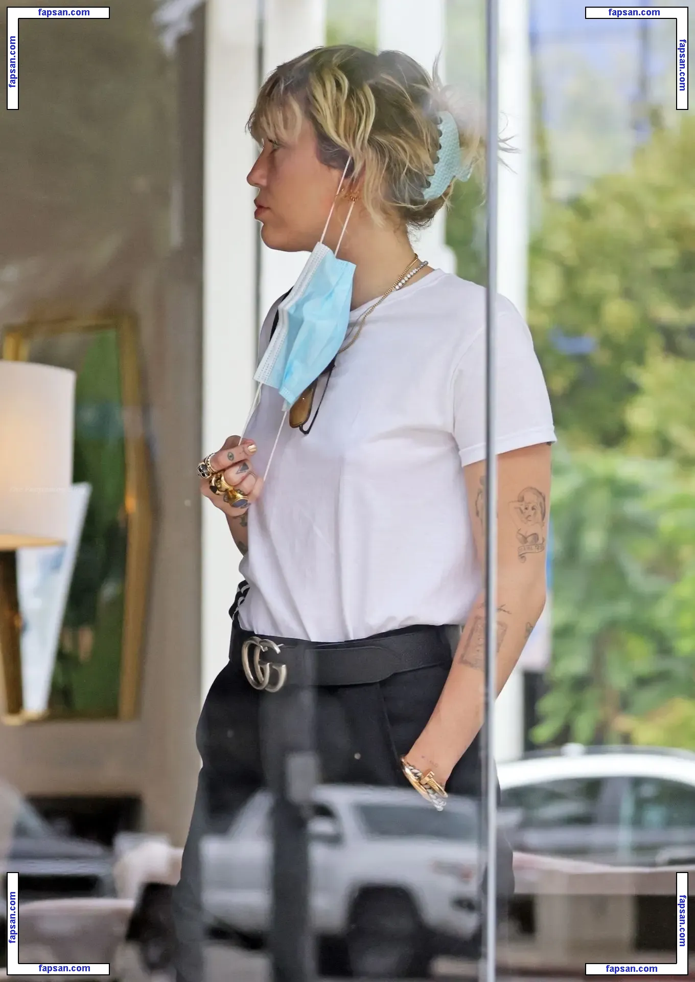 Miley Cyrus nude photo #4634 from OnlyFans