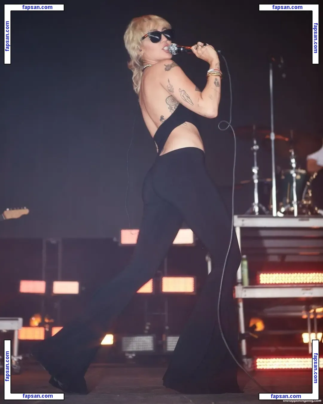 Miley Cyrus nude photo #4732 from OnlyFans