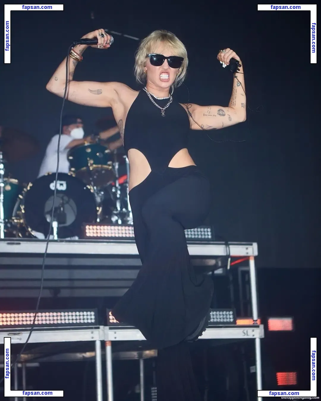 Miley Cyrus nude photo #4735 from OnlyFans