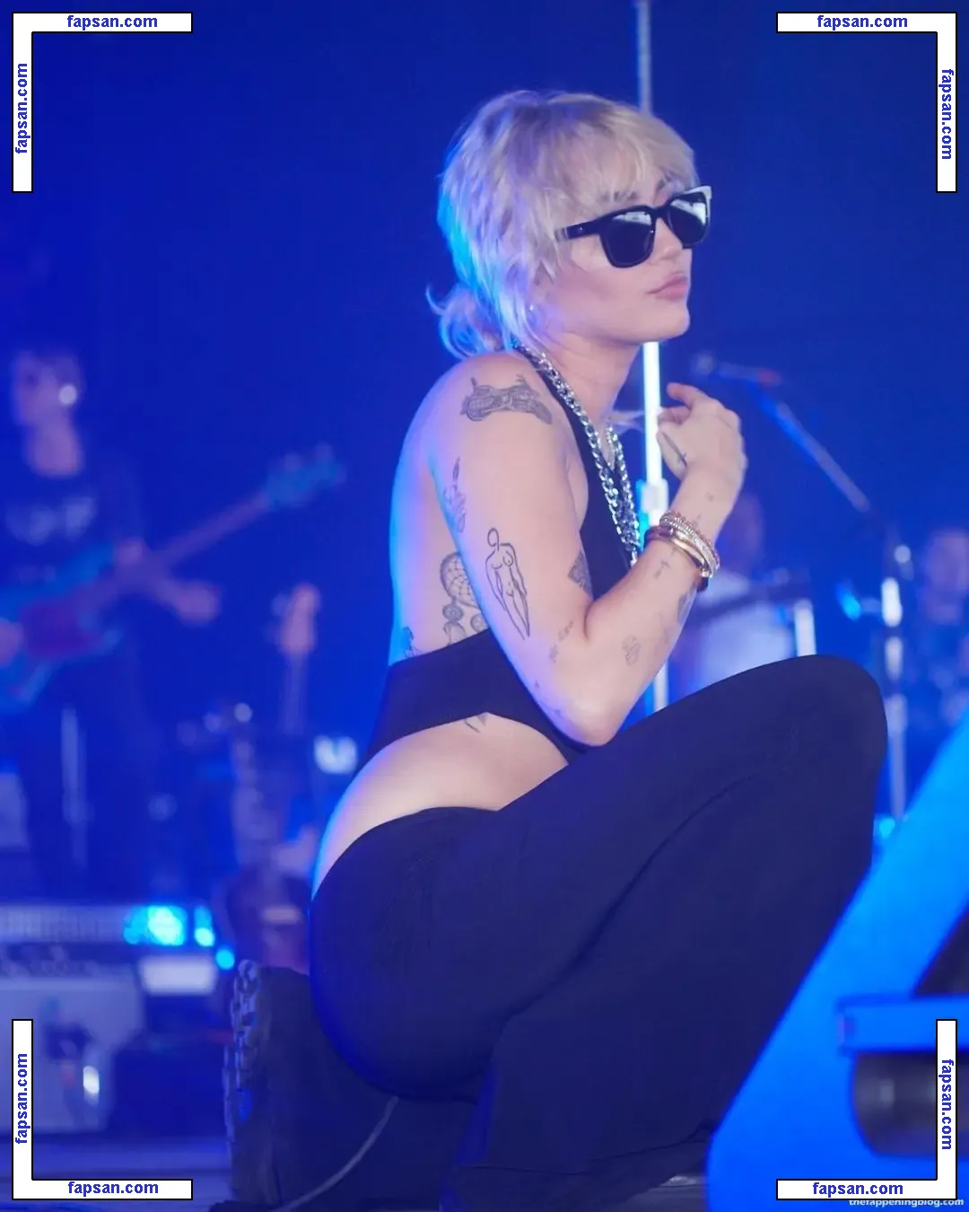 Miley Cyrus nude photo #4736 from OnlyFans