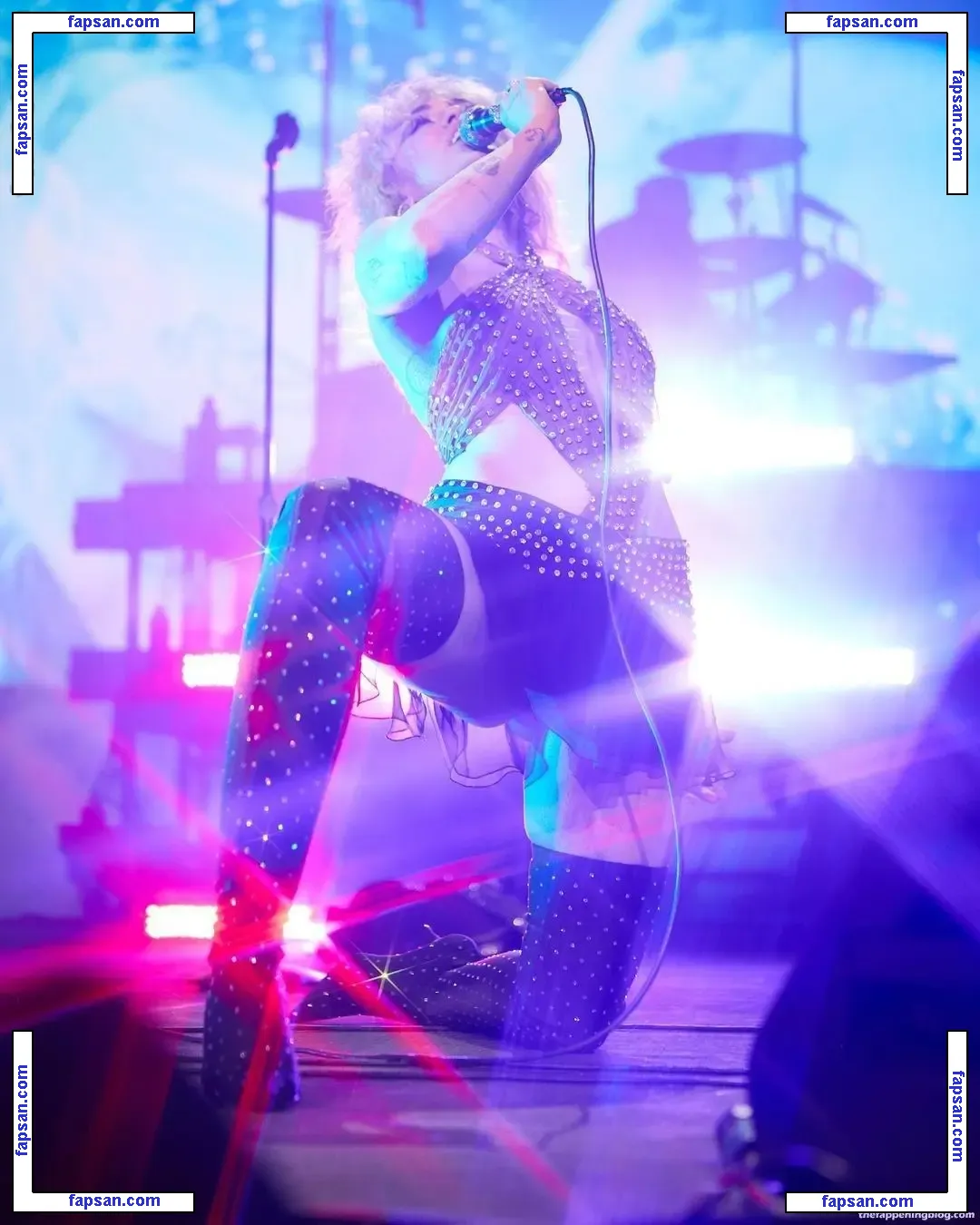 Miley Cyrus nude photo #4767 from OnlyFans