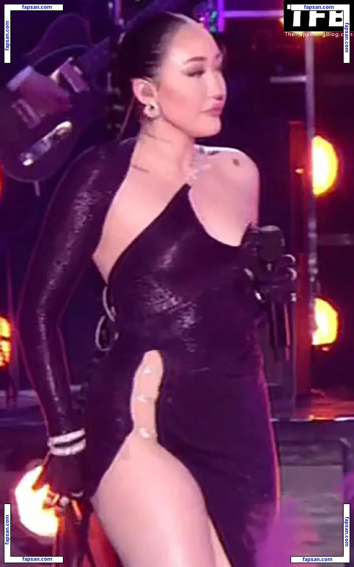 Miley Cyrus nude photo #4940 from OnlyFans