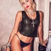 Miley Cyrus nude #4015