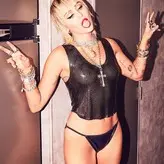Miley Cyrus nude #4017