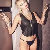 Miley Cyrus nude #4019