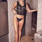 Miley Cyrus nude #4022