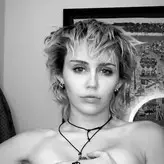 Miley Cyrus nude #4031