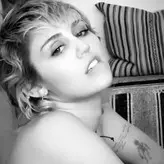 Miley Cyrus nude #4037