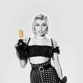 Miley Cyrus nude #4539