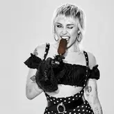 Miley Cyrus nude #4540