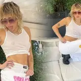 Miley Cyrus nude #4620