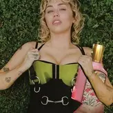 Miley Cyrus nude #4789