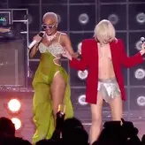 Miley Cyrus nude #4915