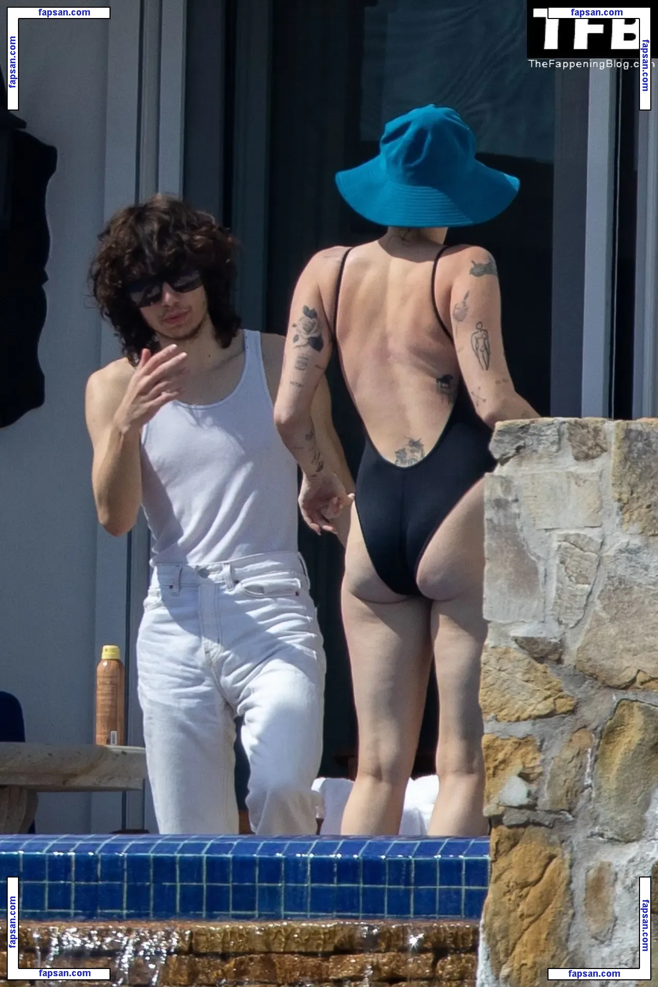 Miley Cyrus nude photo #5070 from OnlyFans