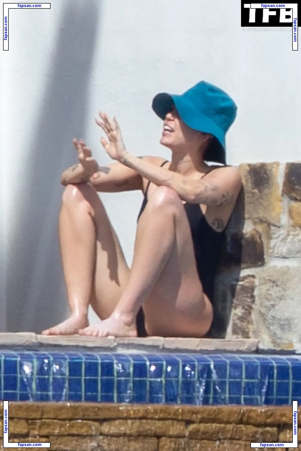 Miley Cyrus nude photo #5075 from OnlyFans