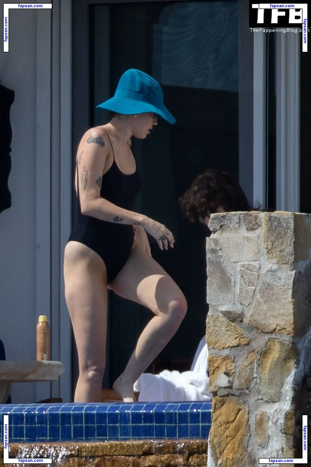 Miley Cyrus nude photo #5080 from OnlyFans