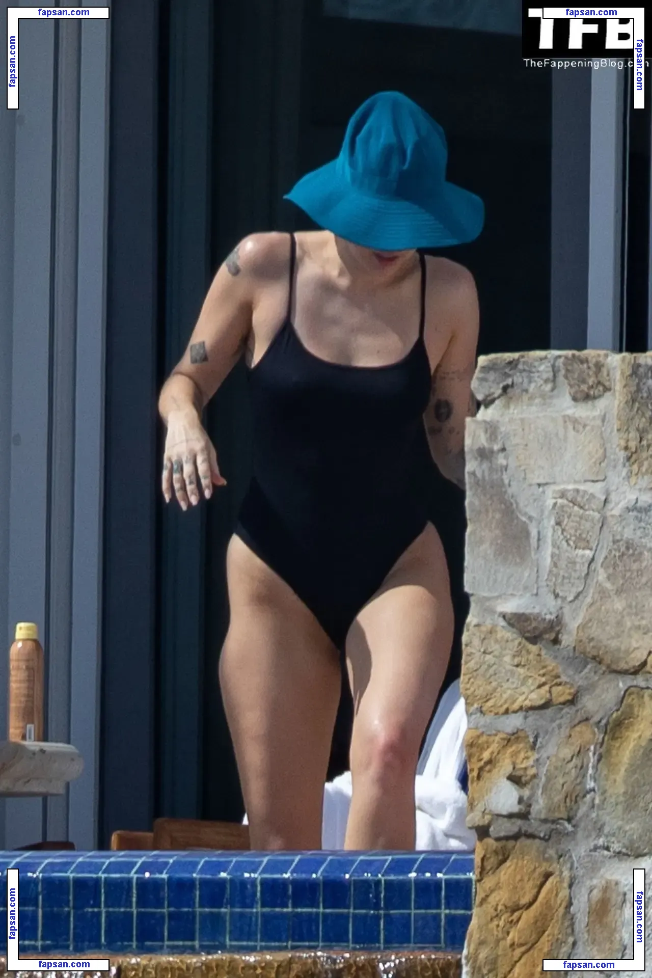 Miley Cyrus nude photo #5082 from OnlyFans