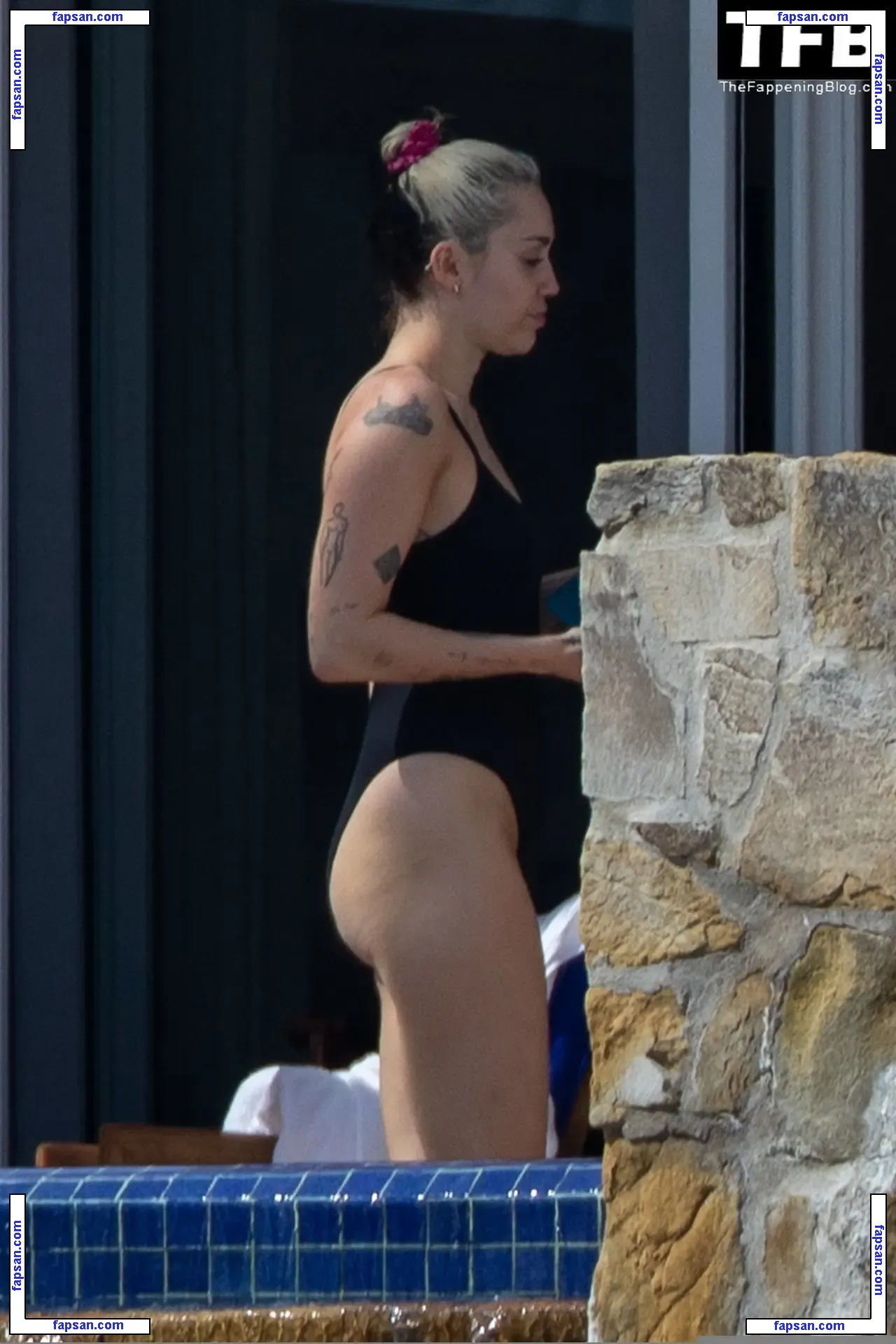 Miley Cyrus nude photo #5083 from OnlyFans