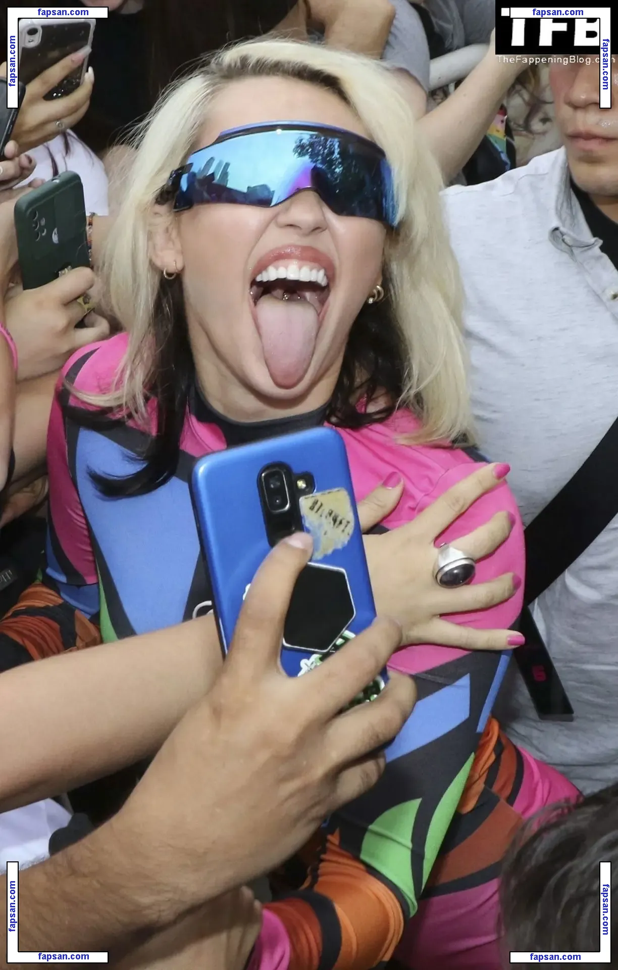 Miley Cyrus nude photo #5116 from OnlyFans