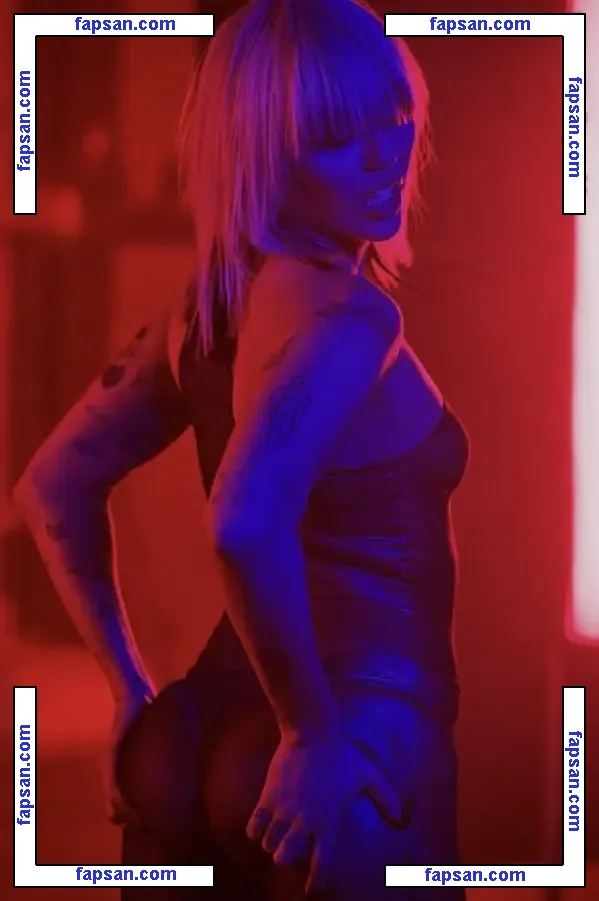 Miley Cyrus nude photo #5177 from OnlyFans