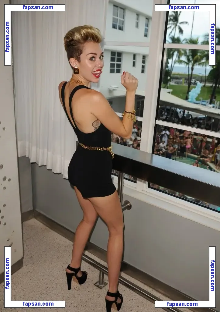 Miley Cyrus nude photo #5301 from OnlyFans