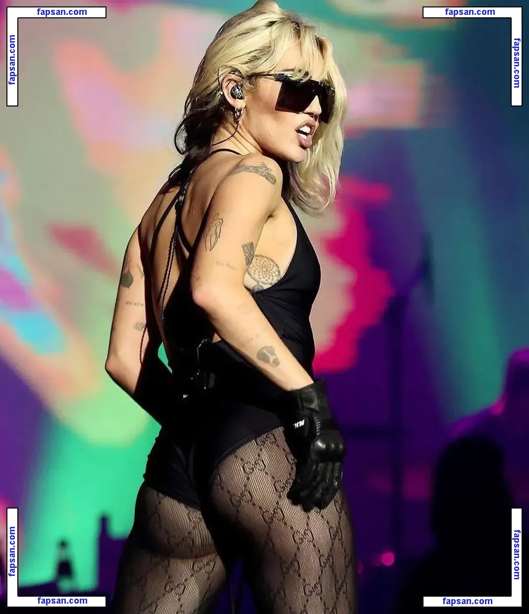 Miley Cyrus nude photo #5321 from OnlyFans