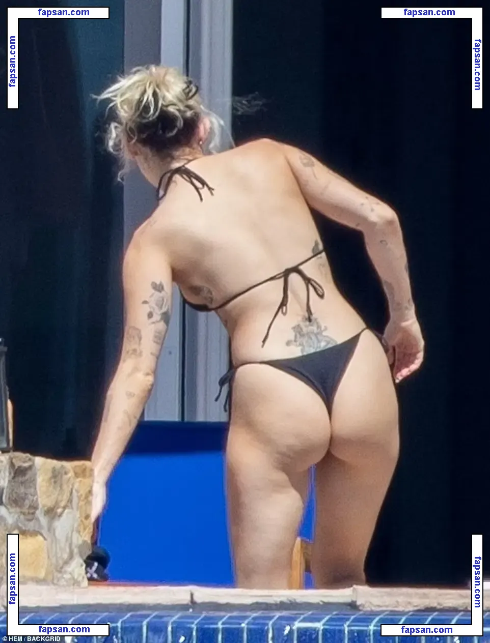 Miley Cyrus nude photo #5322 from OnlyFans
