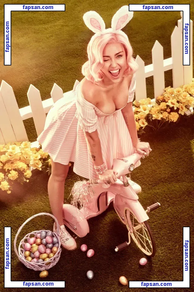 Miley Cyrus nude photo #5362 from OnlyFans