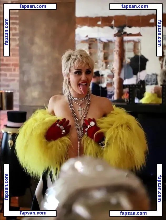 Miley Cyrus nude photo #5370 from OnlyFans