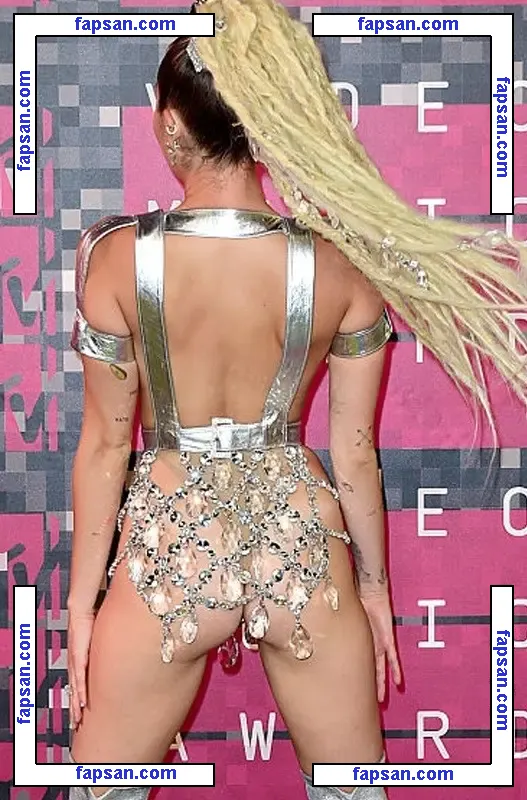 Miley Cyrus nude photo #5417 from OnlyFans