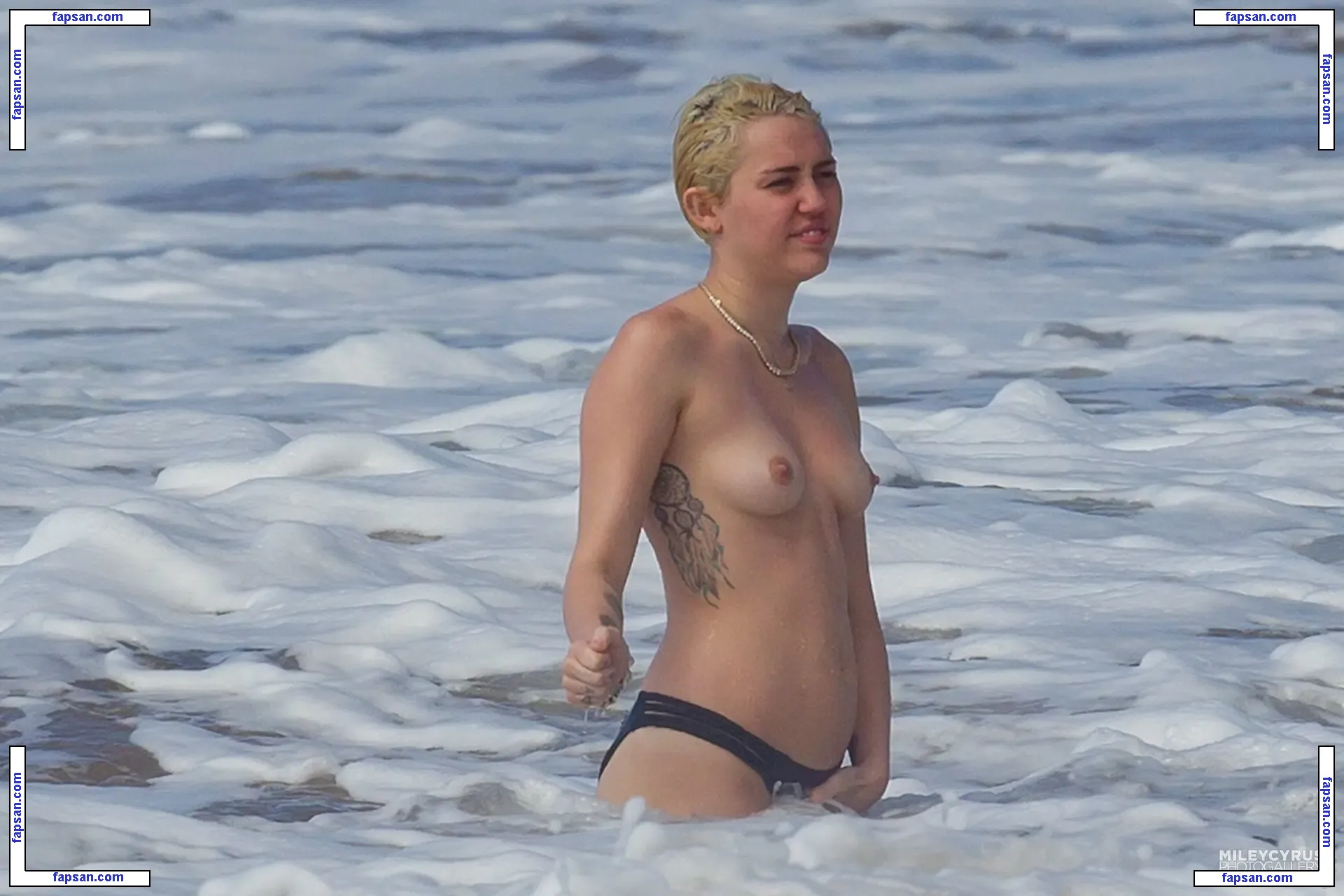 Miley Cyrus nude photo #5566 from OnlyFans