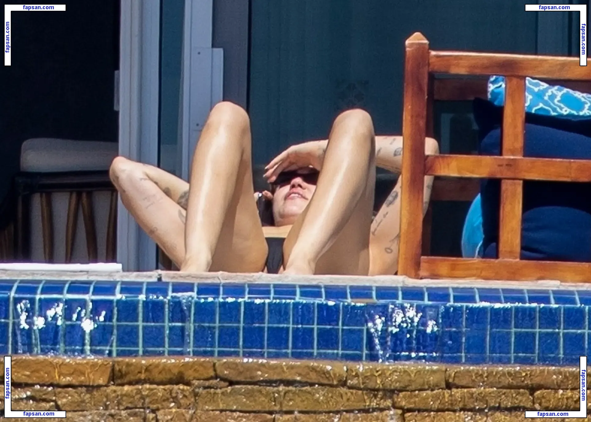 Miley Cyrus nude photo #5618 from OnlyFans