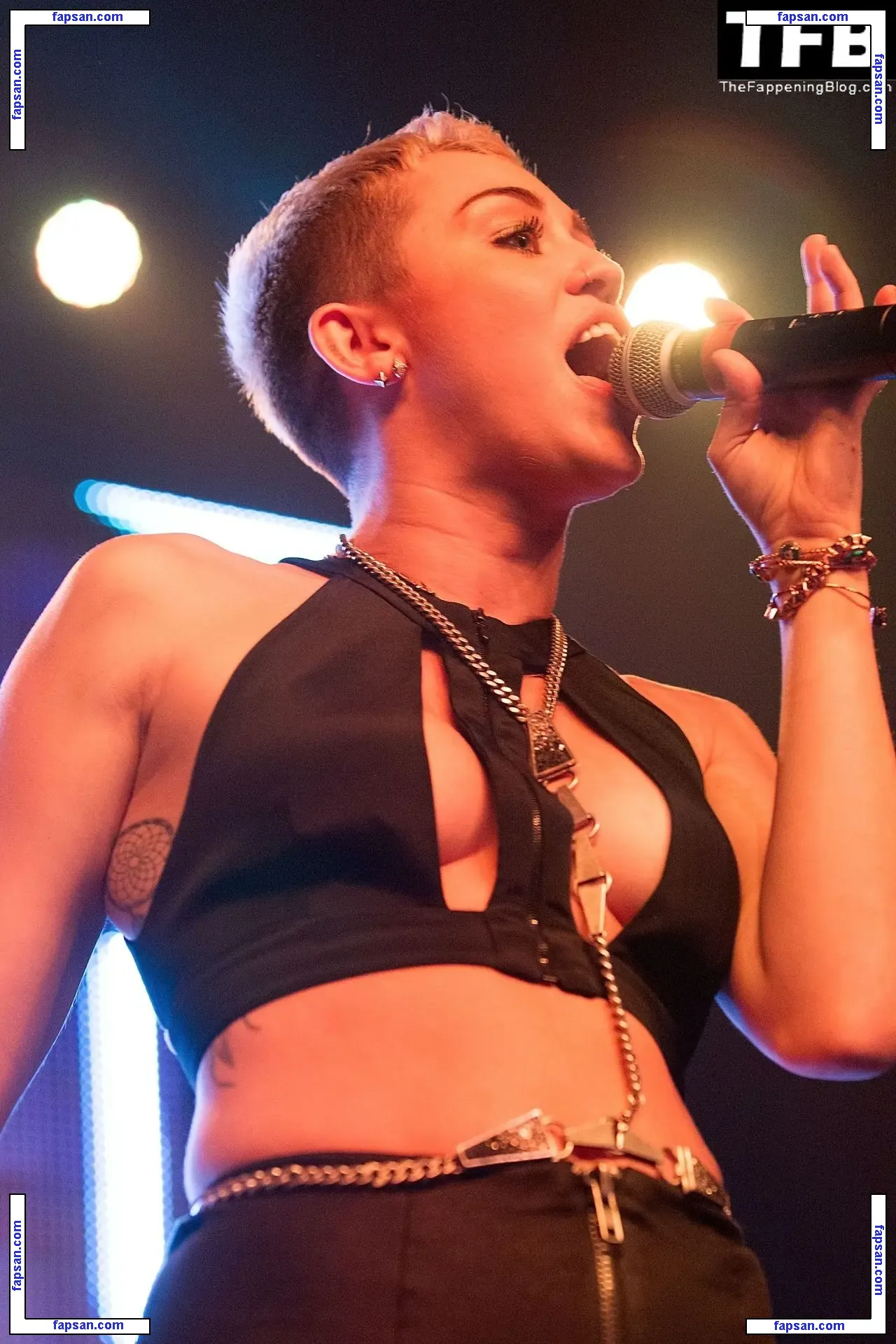 Miley Cyrus nude photo #5679 from OnlyFans
