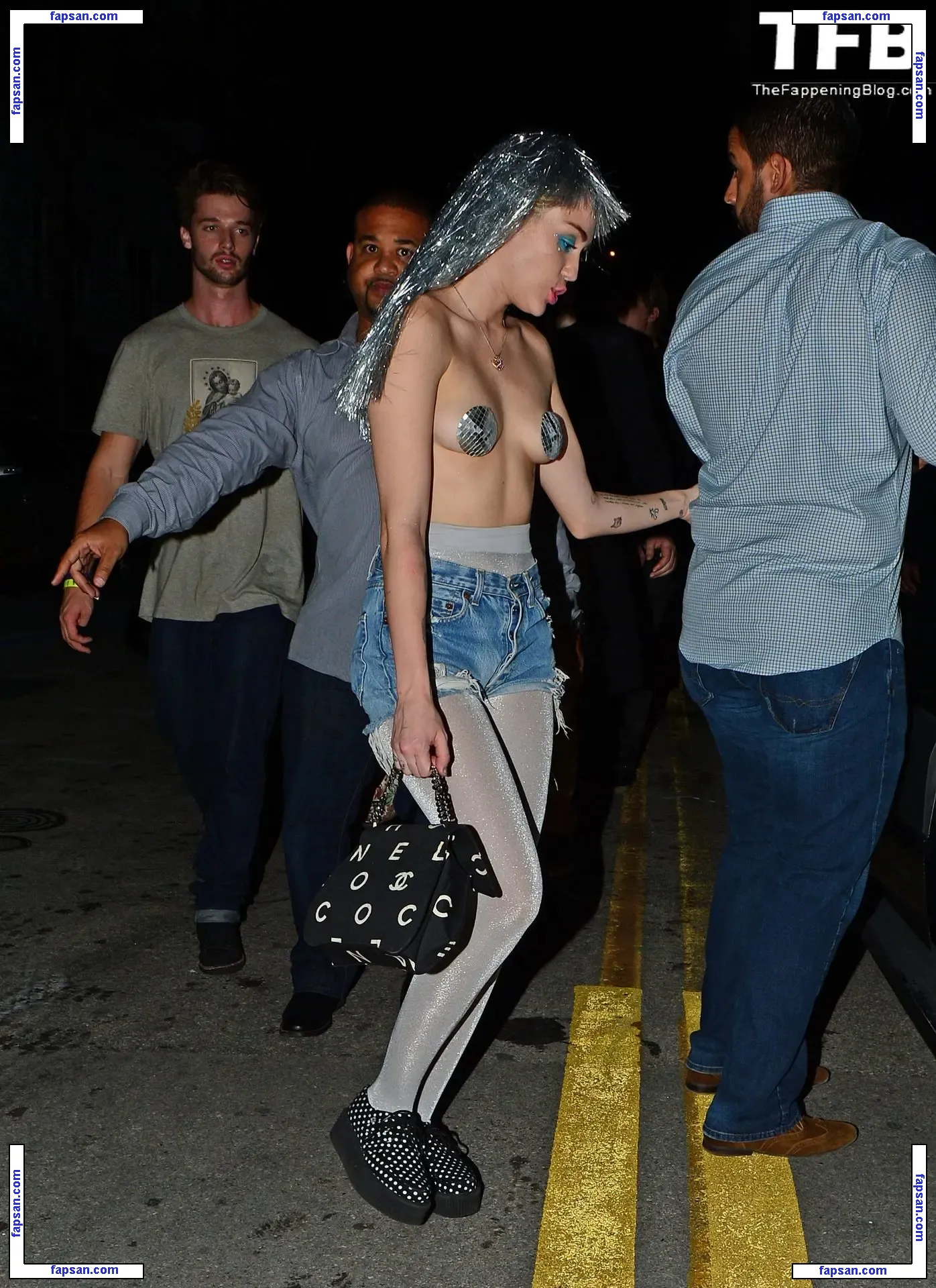 Miley Cyrus nude photo #5718 from OnlyFans