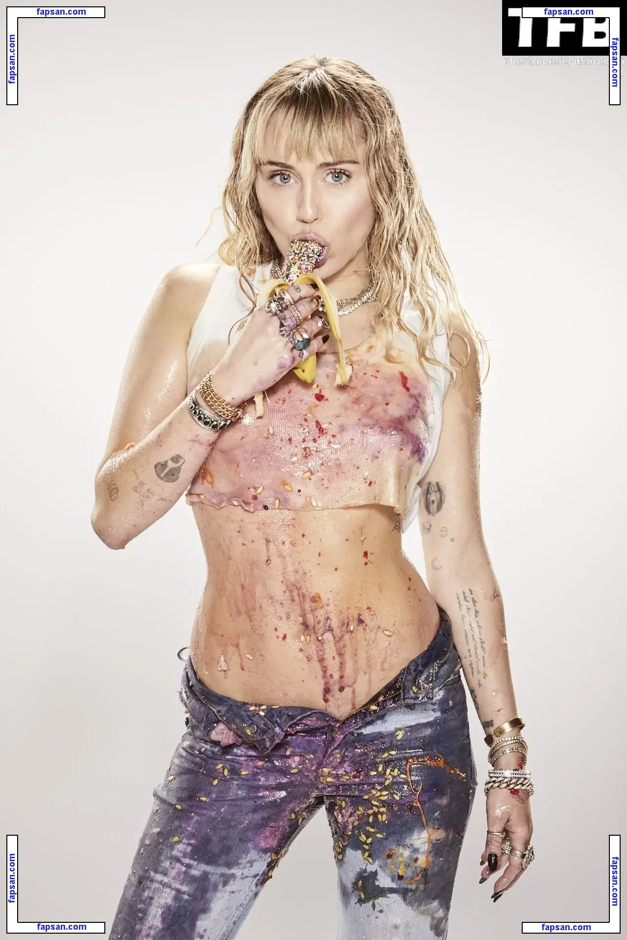 Miley Cyrus nude photo #5885 from OnlyFans