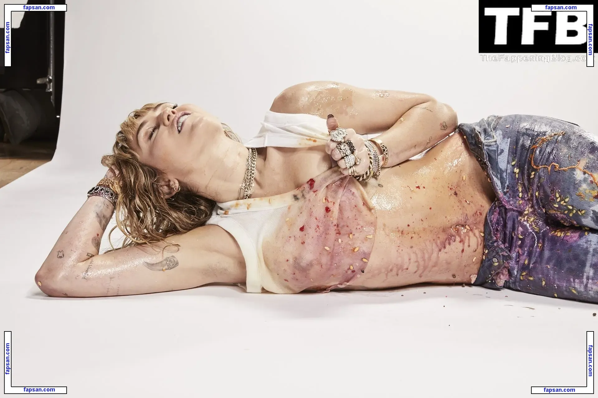 Miley Cyrus nude photo #5894 from OnlyFans