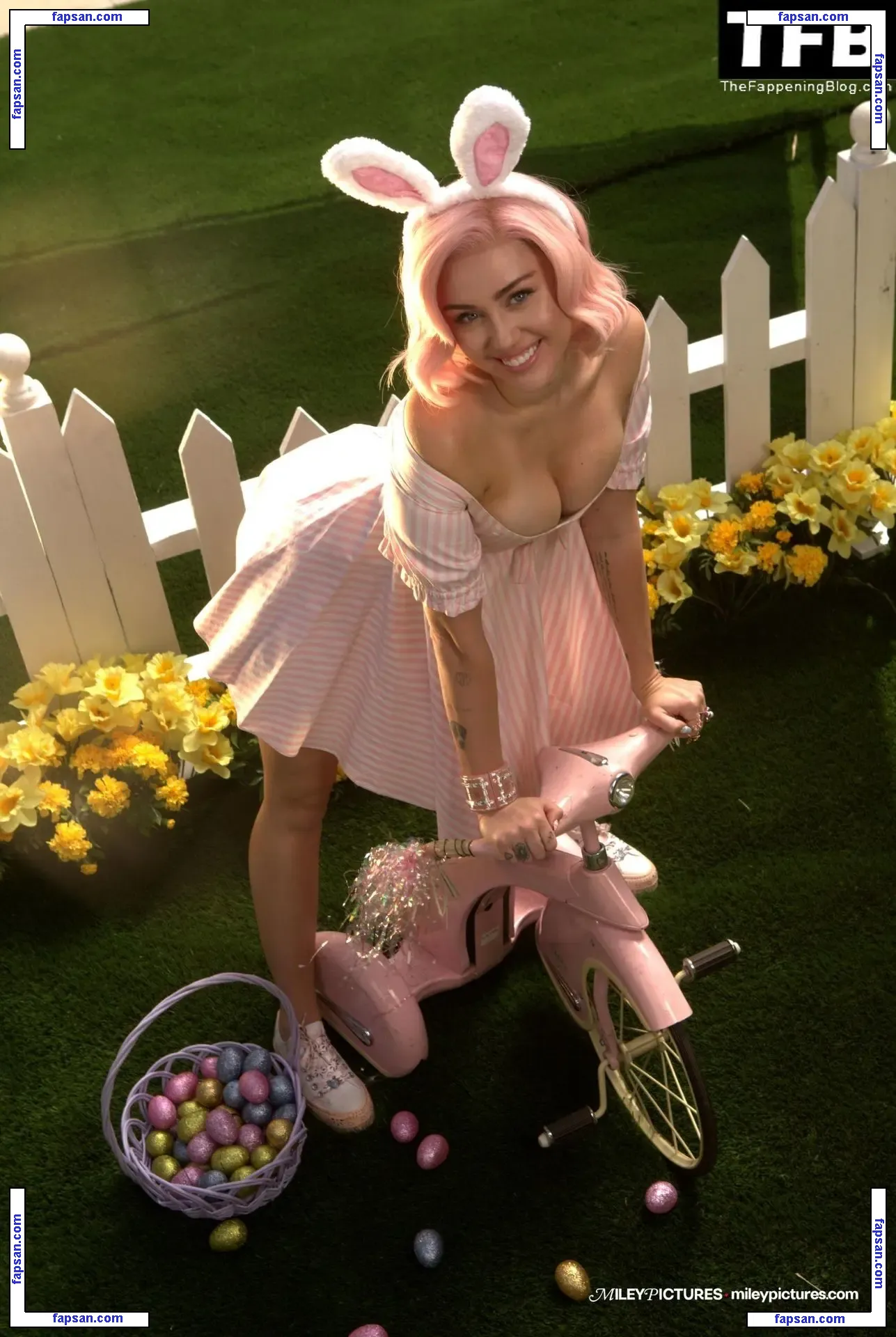 Miley Cyrus nude photo #5899 from OnlyFans