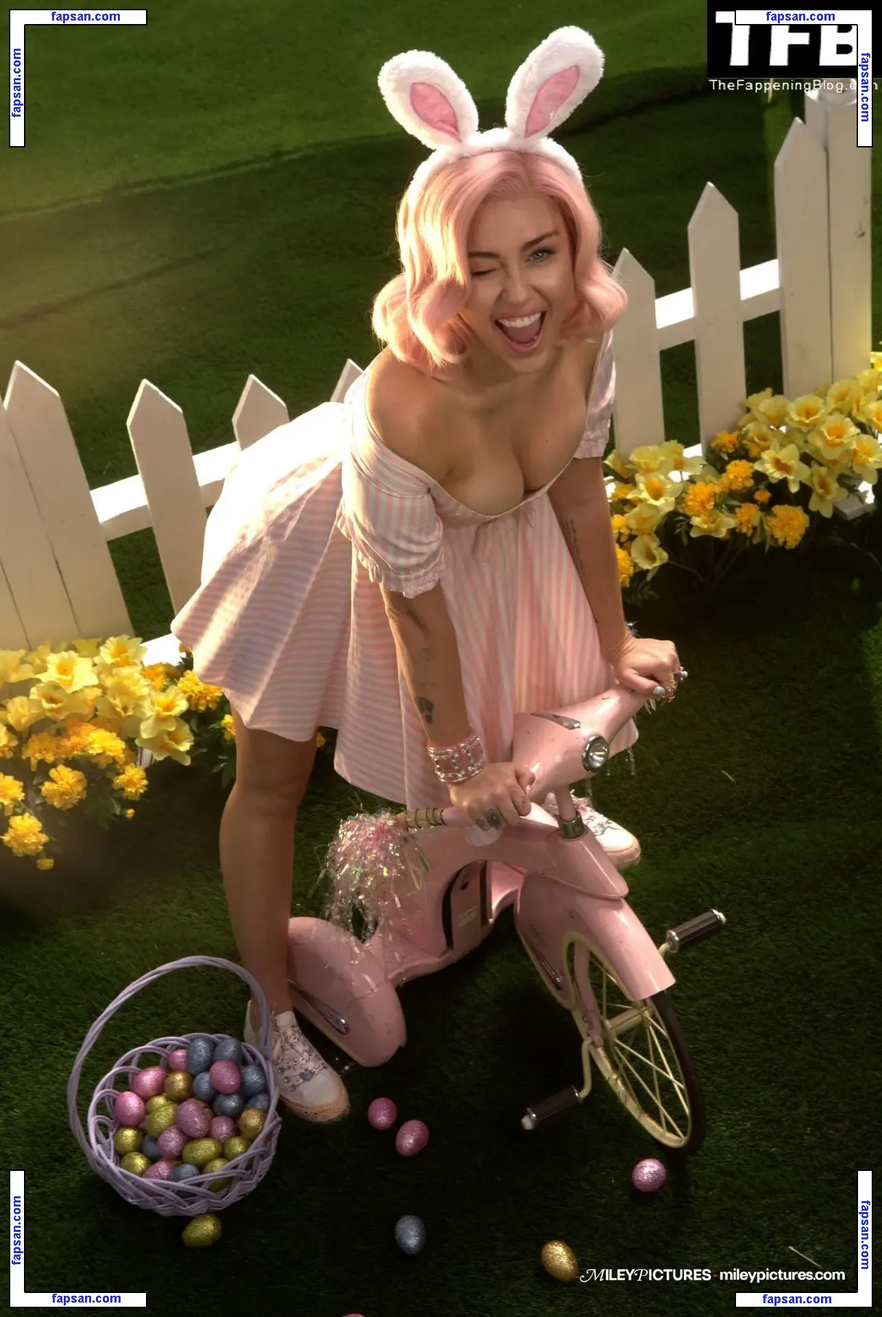 Miley Cyrus nude photo #5900 from OnlyFans