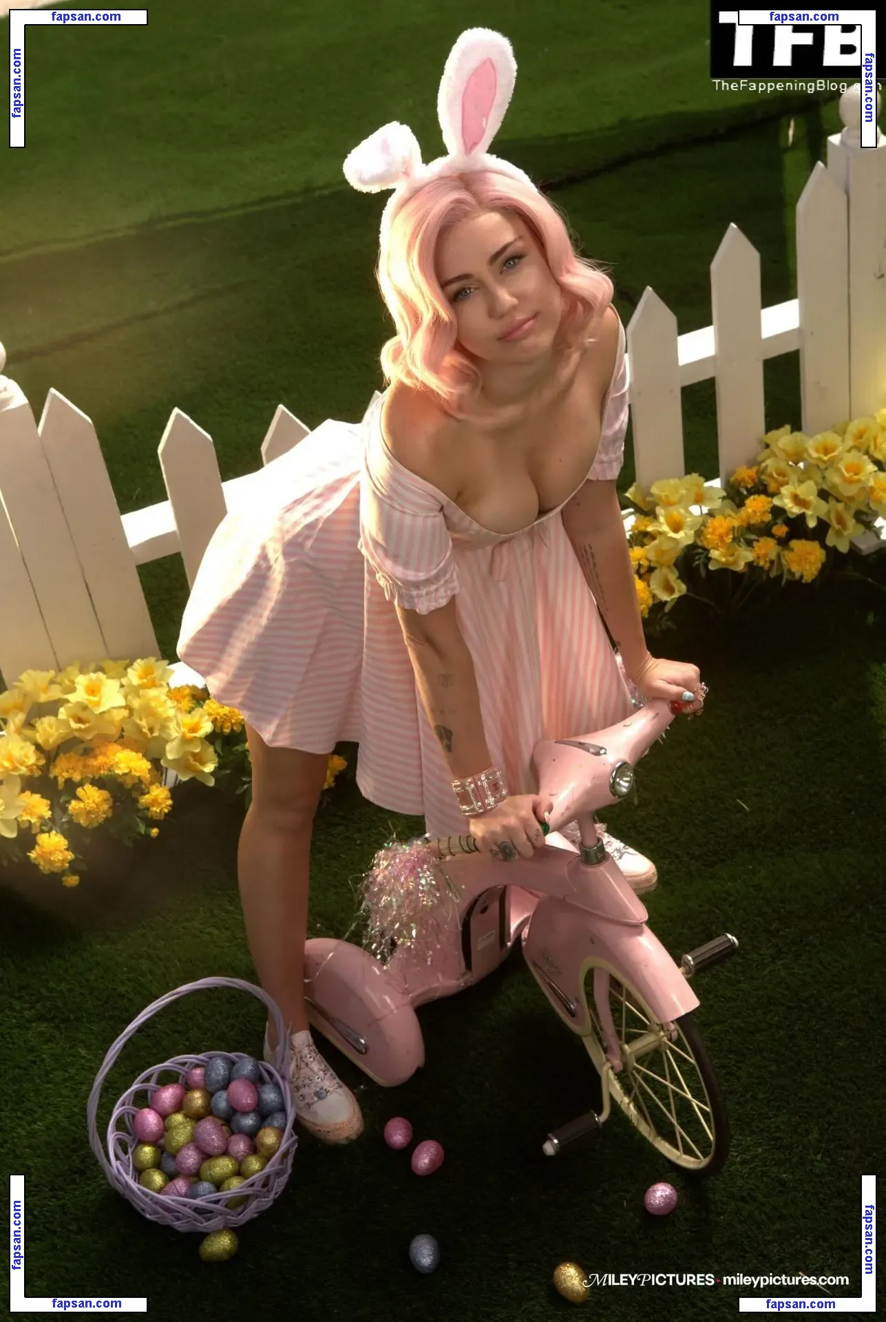 Miley Cyrus nude photo #5902 from OnlyFans