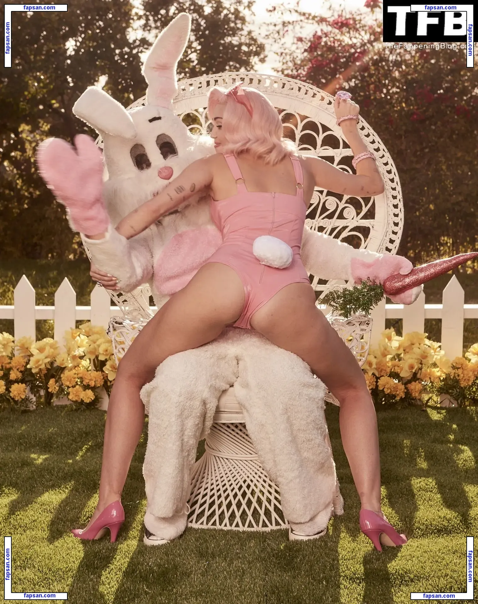 Miley Cyrus nude photo #5949 from OnlyFans