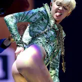 Miley Cyrus nude #5551
