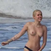 Miley Cyrus nude #5775