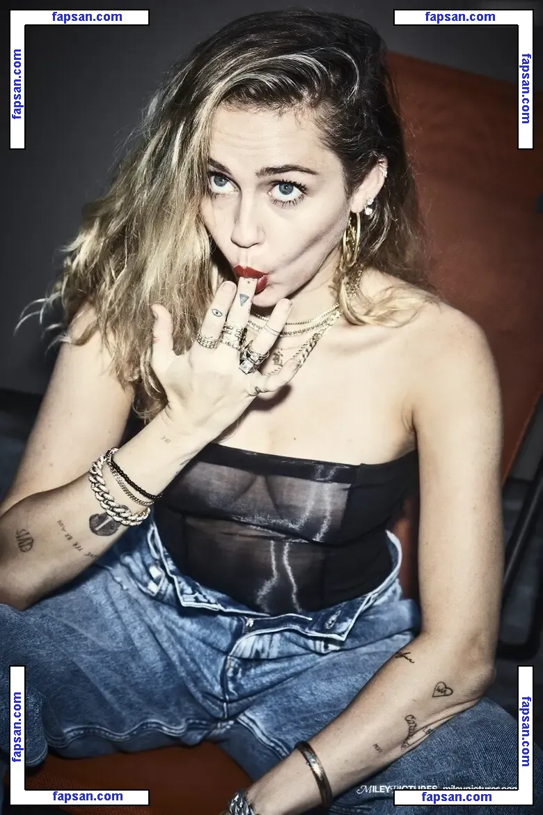 Miley Cyrus nude photo #7581 from OnlyFans