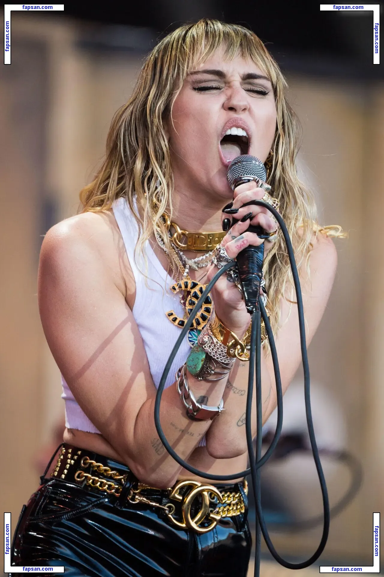 Miley Cyrus nude photo #7775 from OnlyFans