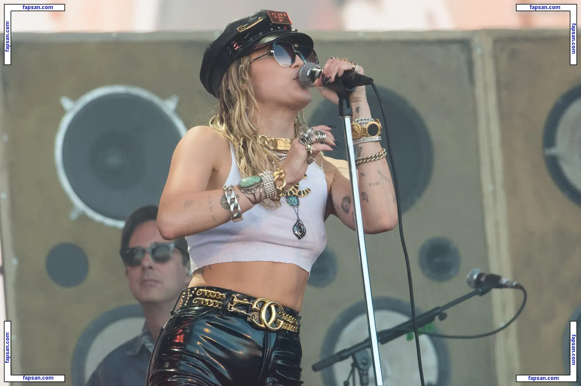 Miley Cyrus nude photo #7783 from OnlyFans